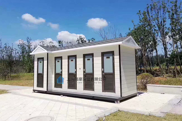 廁所的細部設(shè)計，扶手與廁所卷紙！